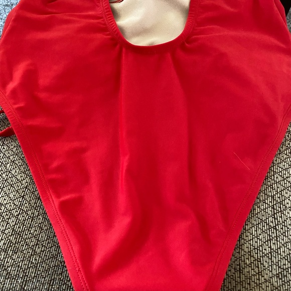 Kona Sol Red One Piece Size Large.  Adjustable tie back, built in bra, No Wear - Picture 4 of 6